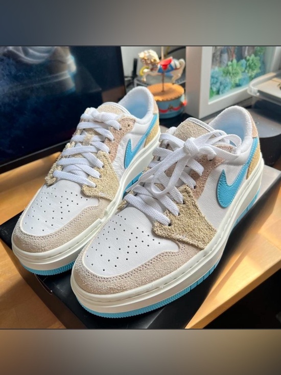 Jordan Shoes - Nike - Air Jordan 1 Low SE ( Size Women US 9)